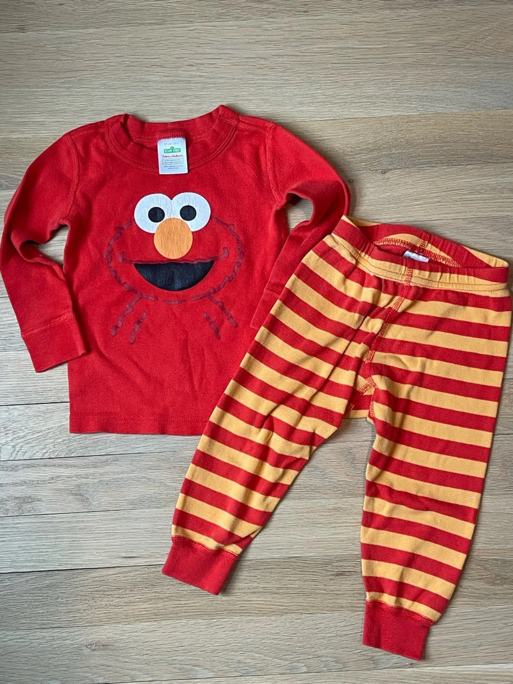 Hanna Andersson Elmo Pajamas 2T